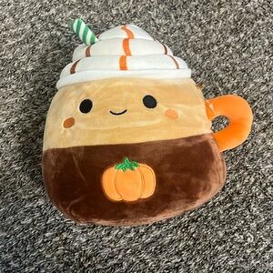 It’s has brown, orange, green, white, and black